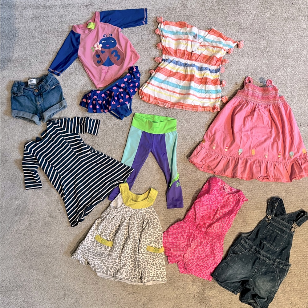 Bundle of girls 2t clothing including Gymboree, Baby Gap and Adidas brands.